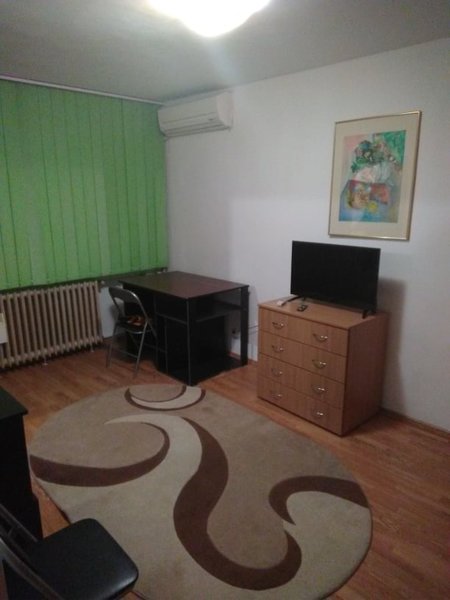 Tineretului, str. Viorele, proprietar